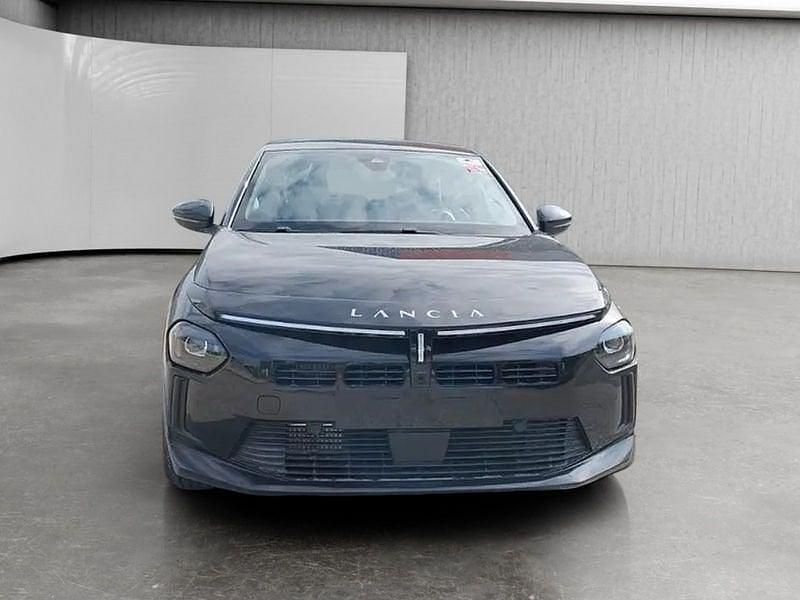 Nuova Lancia Ypsilon 110 CV (80 kW) 2025 Nero Utilitaria