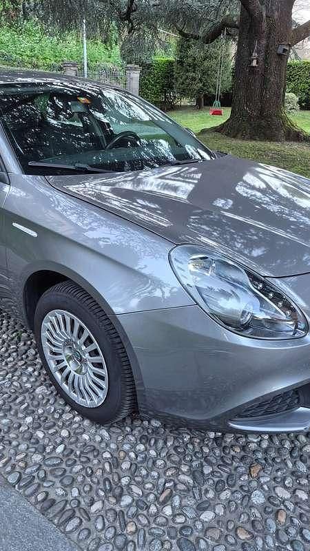Usata Alfa Romeo Giulietta 120 CV (88 kW) 2016 Grigio Utilitaria