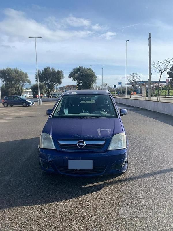 Usata Opel Meriva 101 CV (74 kW) 2007 Blu Monovolume
