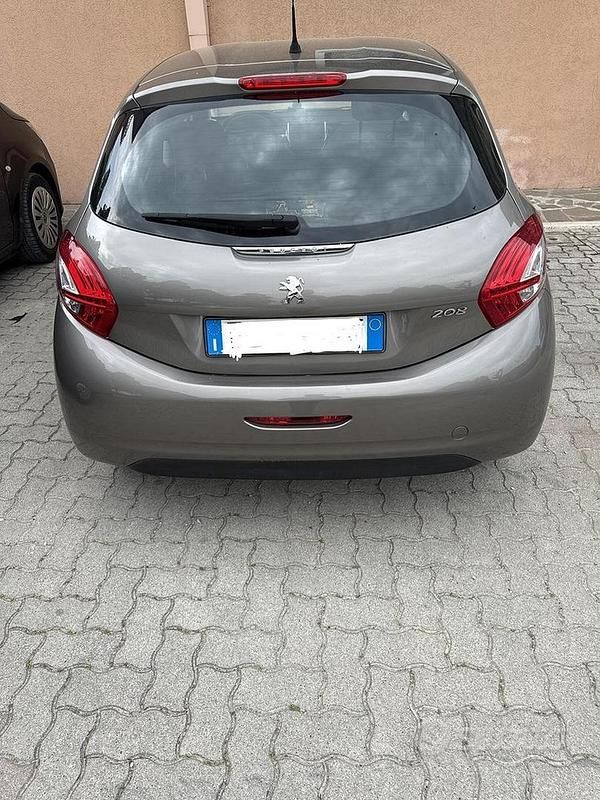 Usata Peugeot 208 68 CV (50 kW) 2012 Marrone Utilitaria