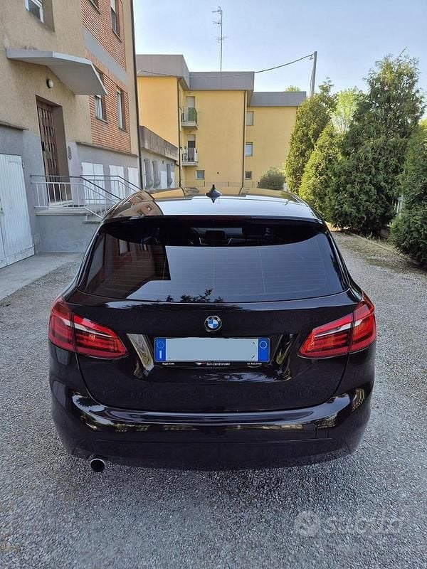 Usata BMW 218 Active Tourer Sport Line 150 CV (110 kW) 2016 Marrone Monovolume