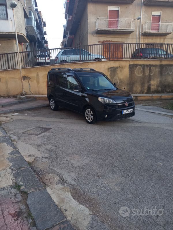 Nero Usata 2016 Fiat Doblò Monovolume | 11.800 € (Buon prezzo) - Immagine 1/4