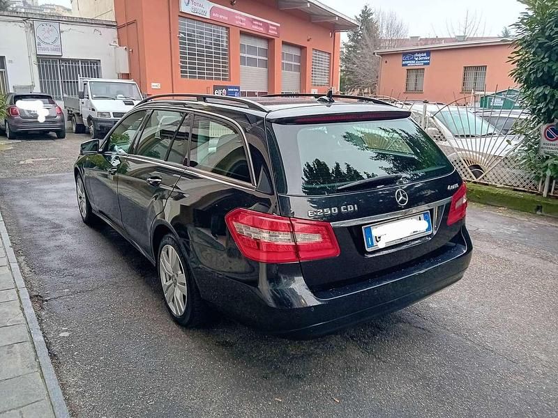 Usata Mercedes E250 204 CV (150 kW) 2013 Nero Station wagon