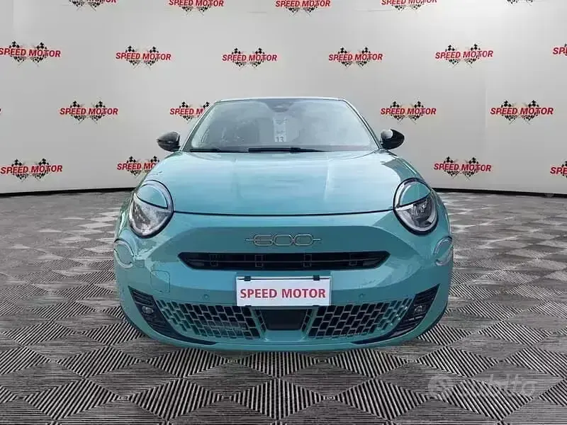 Usata Fiat 600 145 CV (106 kW) 2025 Bluazzurro SUV
