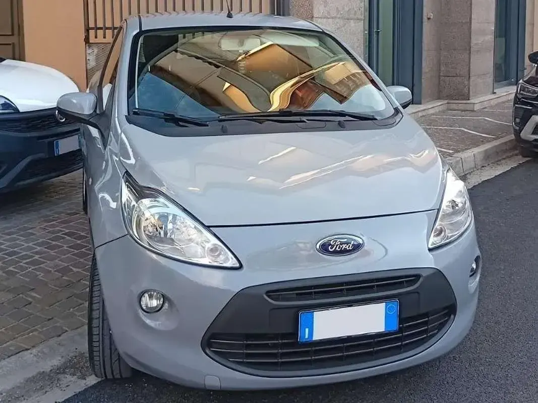 Usata Ford Ka 69 CV (50 kW) 2015 Grigio Berlina