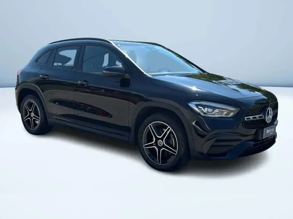 Usata Mercedes GLA250 Premium 160 CV (117 kW) 2021 Nero SUV