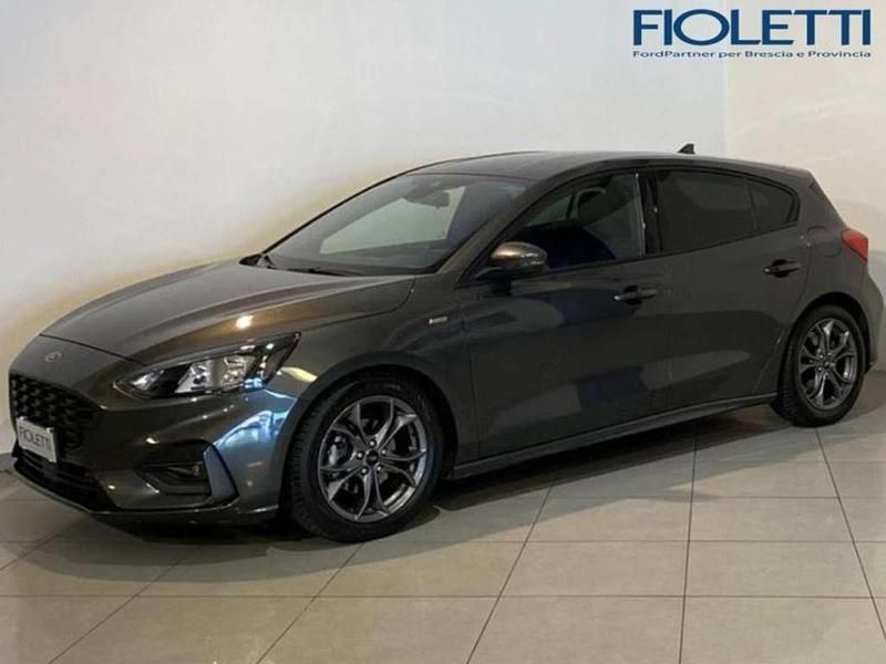 Usata Ford Focus ST-Line 120 CV (88 kW) 2021 Grigio Utilitaria