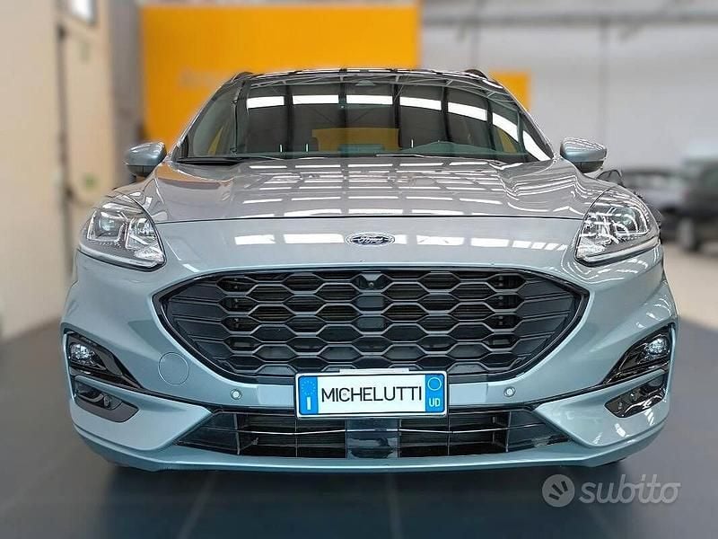 Usata Ford Kuga ST-Line 190 CV (139 kW) 2022 Grigio SUV