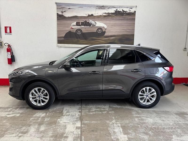 Usata Ford Kuga Business Edition 225 CV (165 kW) 2021 Grigio SUV