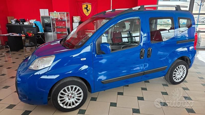 Usata Fiat Qubo Trekking 75 CV (55 kW) 2012 Blu Monovolume