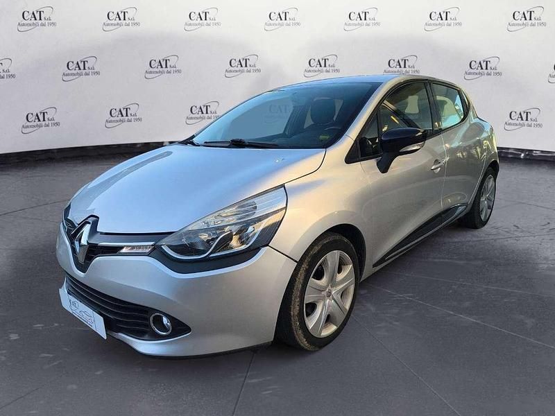 Argento Usata 2015 Renault Clio IV Tre volumi | 7500 € (Buon prezzo) - Immagine 1/4