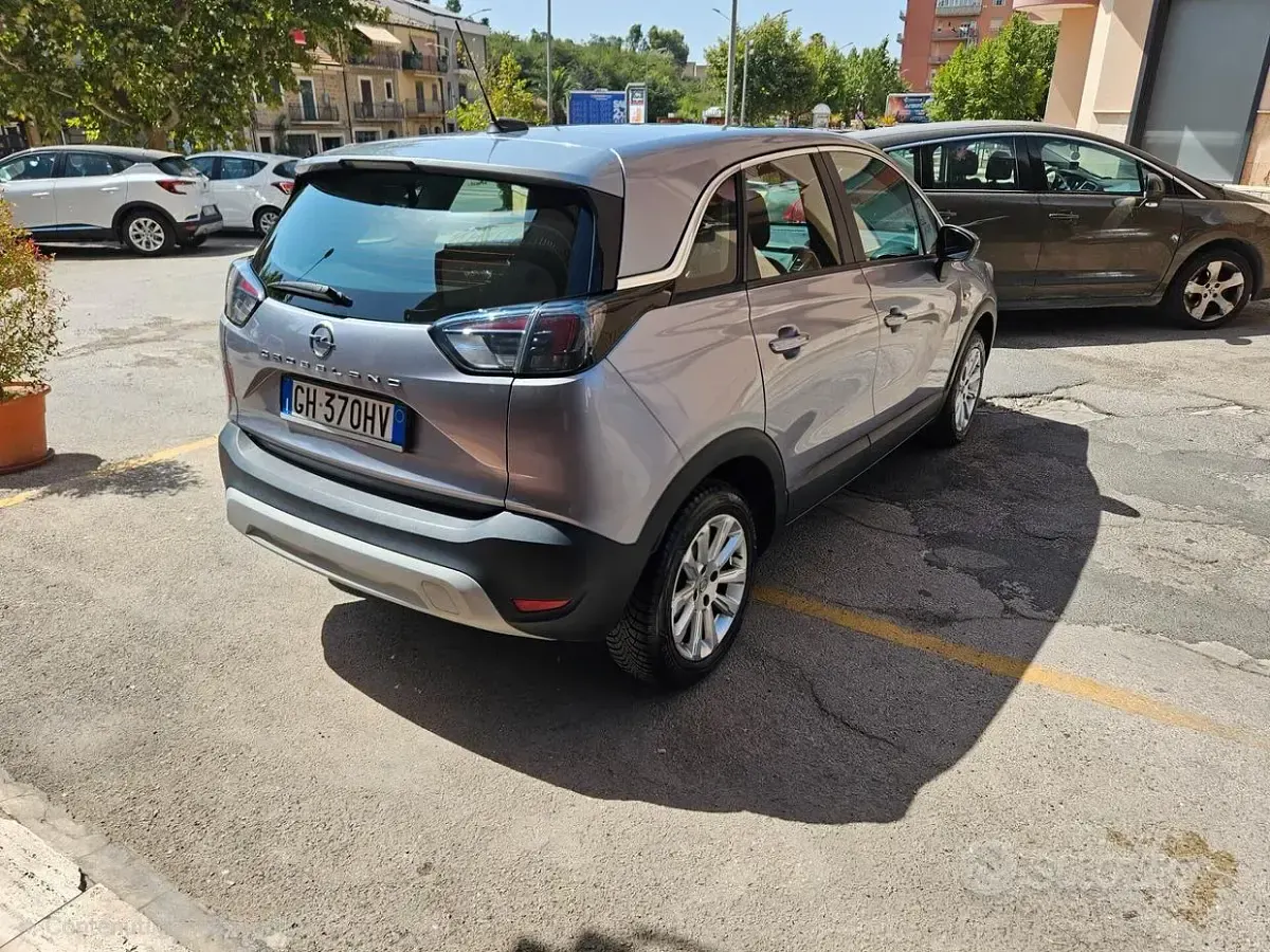 Usata Opel Crossland 110 CV (80 kW) 2021 Grigio SUV