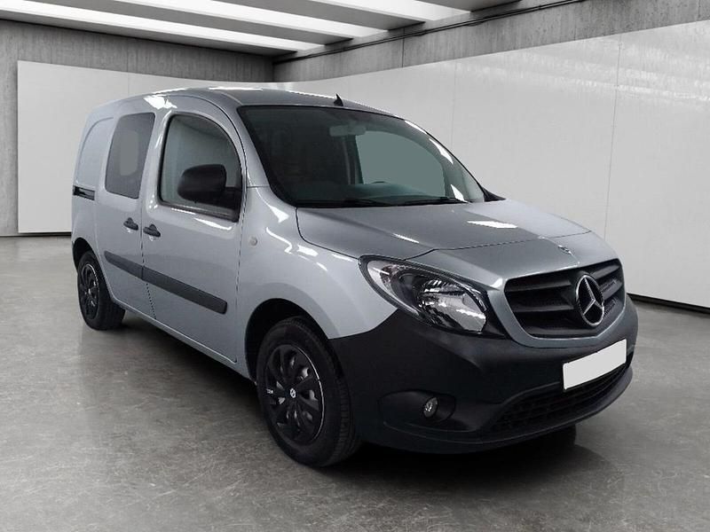 Begagnad Mercedes Citan 111 Business 116 HK (85 kW) 2021 Silver Halvkombi