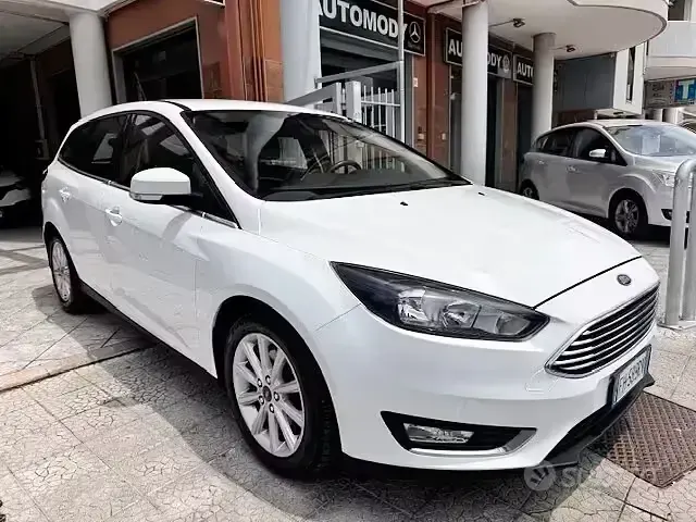 Usata Ford Focus Titanium 95 CV (69 kW) 2017 Bianco Station wagon