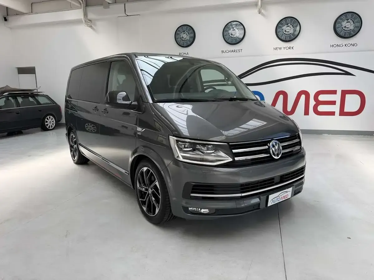 Usata VW Multivan 204 CV (150 kW) 2017 Grigio Monovolume