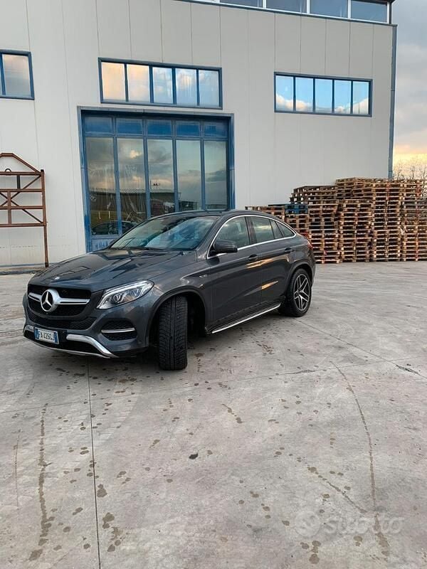 Blu Usata 2015 Mercedes GLE350 Coupé | 27.000 € (Molto cara) - Immagine 1/4