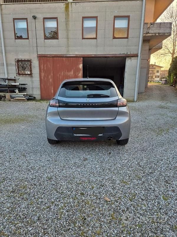Usata Peugeot 208 100 CV (73 kW) 2021 Grigio Utilitaria
