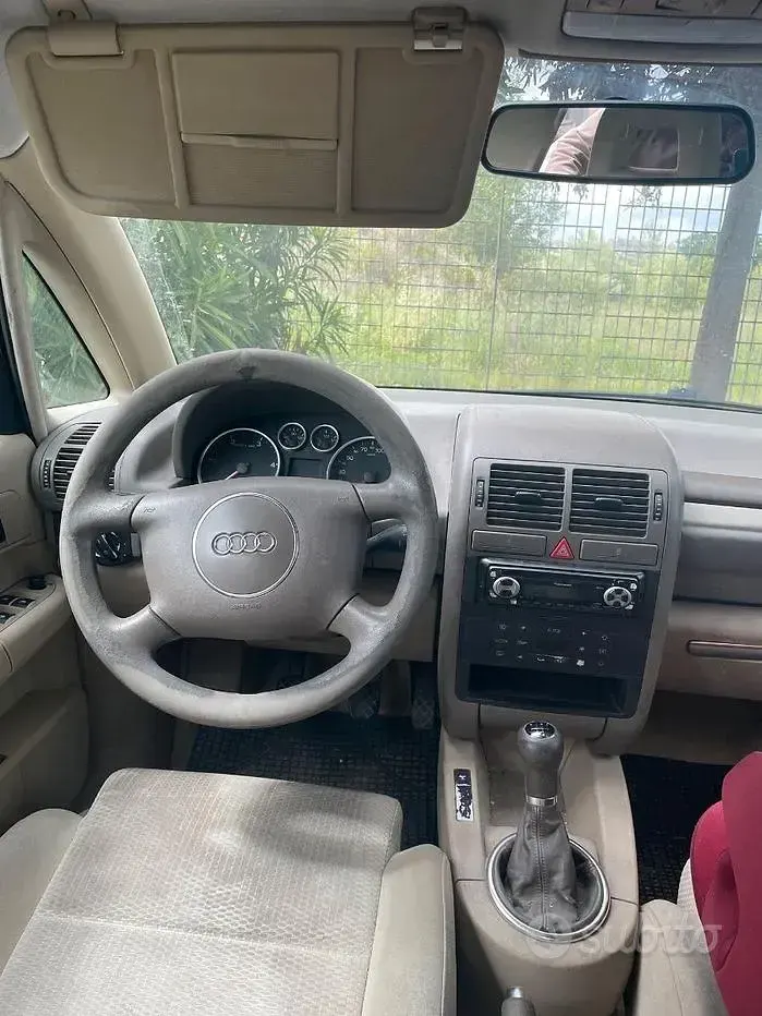 Usata Audi A2 75 CV (55 kW) 2003 Blu Utilitaria