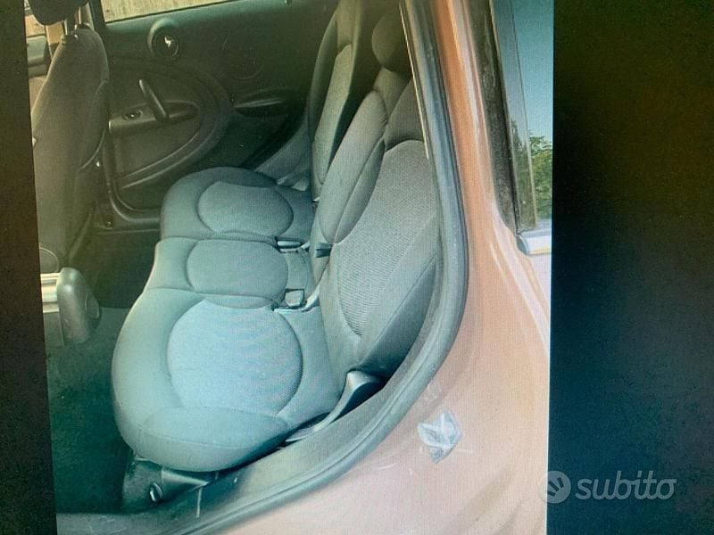 Usata Mini Cooper Countryman 89 CV (65 kW) 2011 Marrone SUV