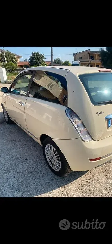 Usata Lancia Ypsilon 60 CV (44 kW) 2004 Utilitaria