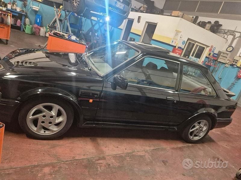 Usata Ford Escort RS 129 CV (94 kW) 1988 Berlina