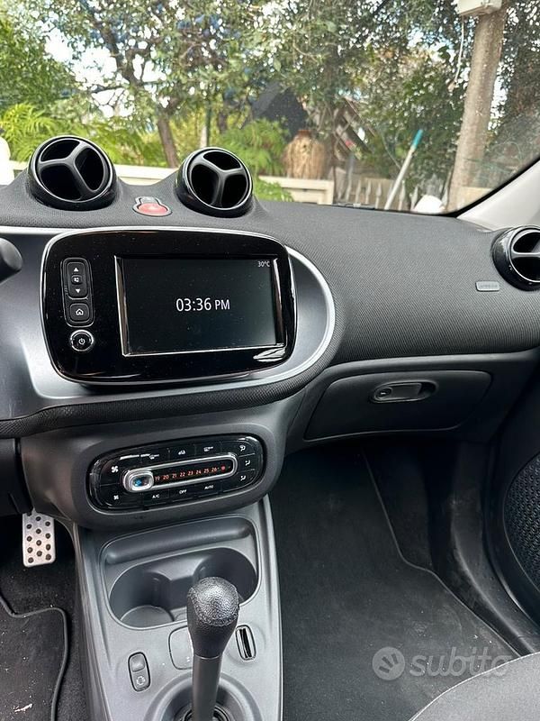 Usata Smart ForFour Passion 71 CV (52 kW) 2019 Bianco Utilitaria