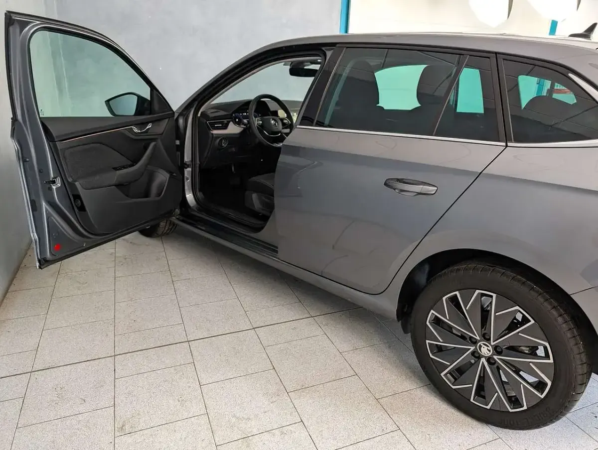 Usata Skoda Scala Style 116 CV (85 kW) 2024 Grigio Utilitaria