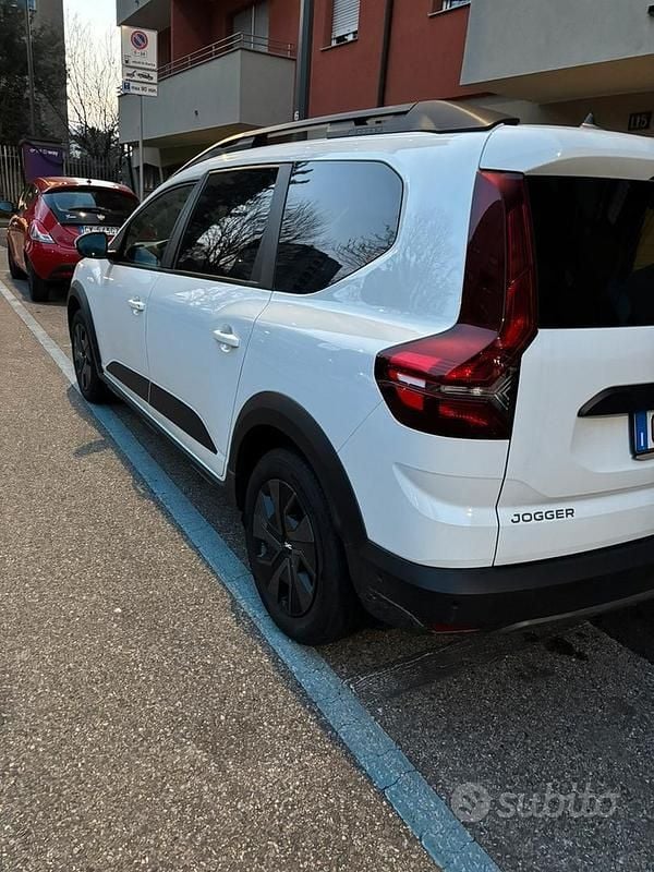 Usata Dacia Jogger 101 CV (74 kW) 2025 Bianco Monovolume