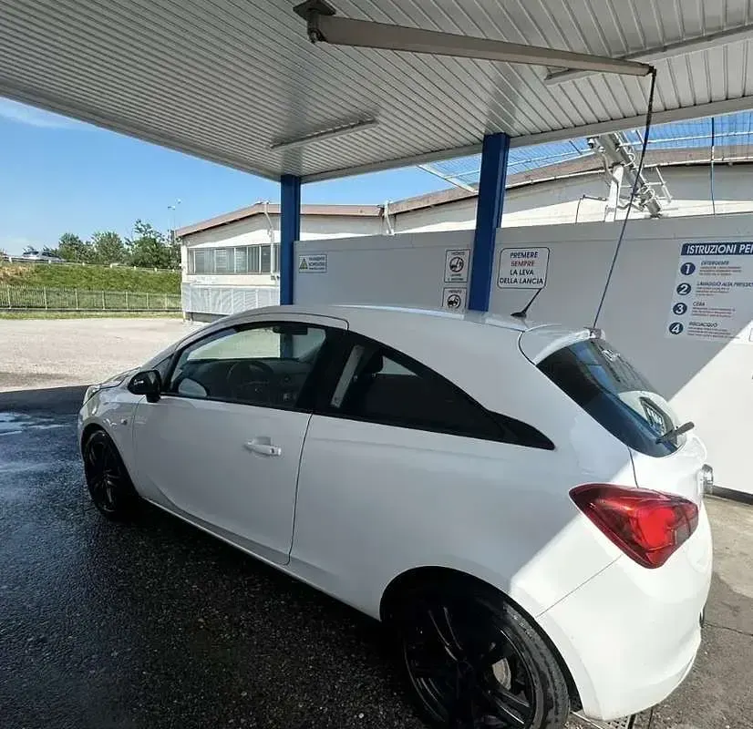 Usata Opel Corsa 90 CV (66 kW) 2015 Utilitaria