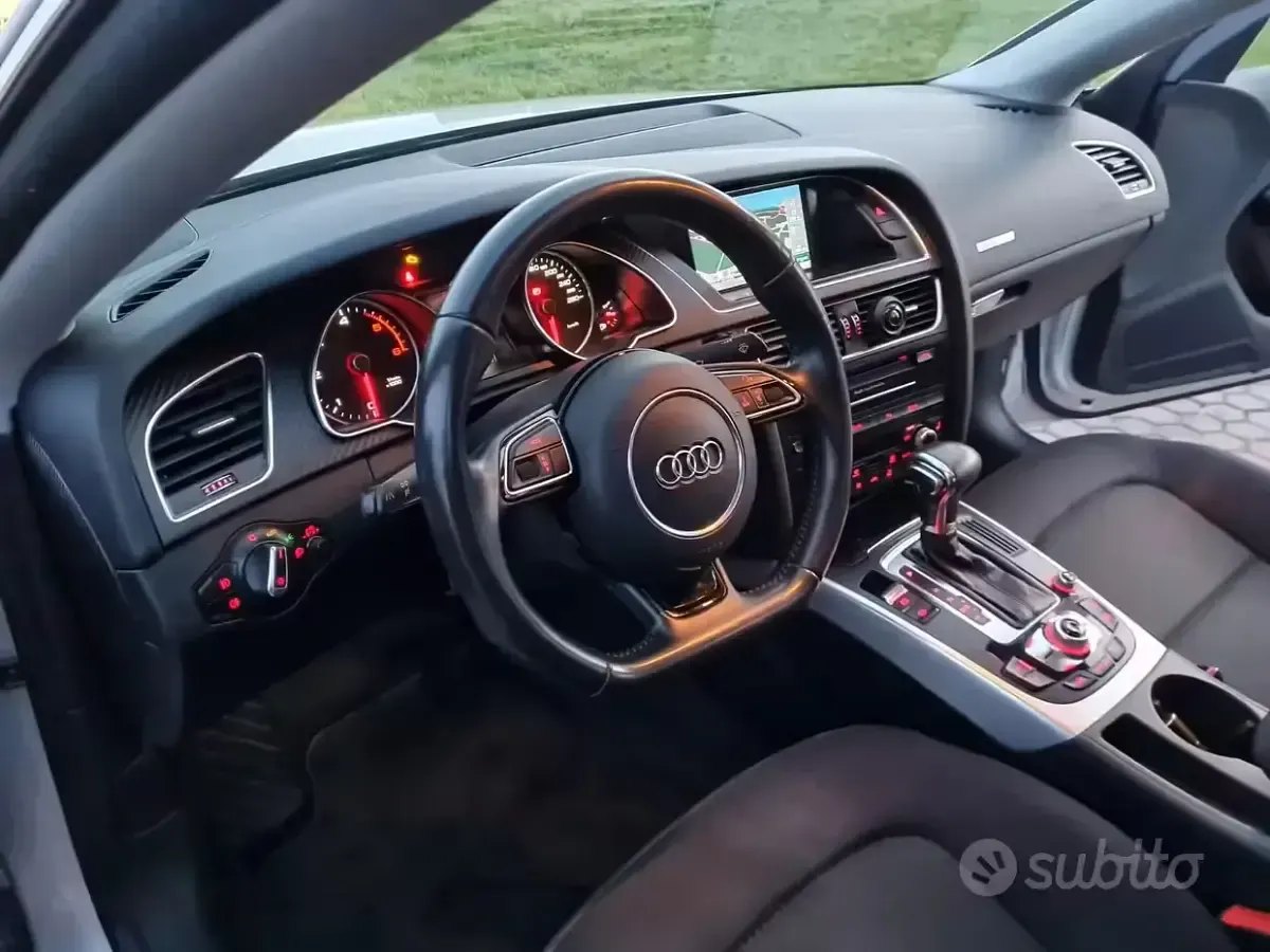 Usata Audi A5 177 CV (130 kW) 2012 Grigio Coupé
