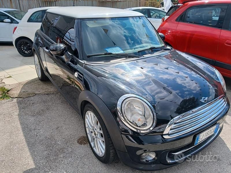 Usata Mini Cooper Coupé 111 CV (81 kW) 2011 Nero Coupé