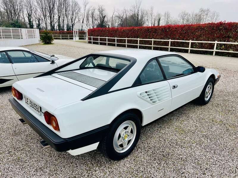 Usata Ferrari Mondial 215 CV (158 kW) 1984 Other Berlina