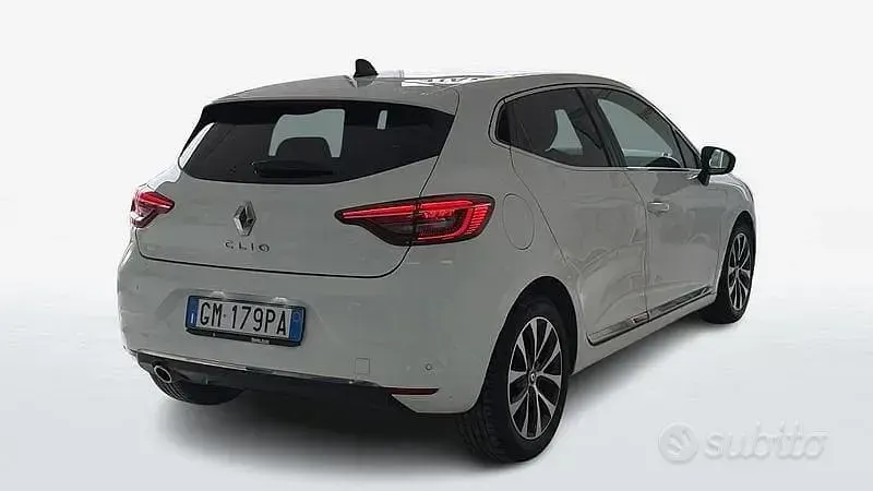 Usata Renault Clio V Techno 101 CV (74 kW) 2023 Bianco Berlina