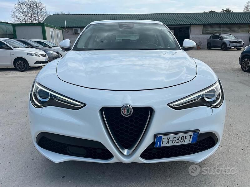 Usata Alfa Romeo Stelvio Super 190 CV (139 kW) 2019 Bianco SUV