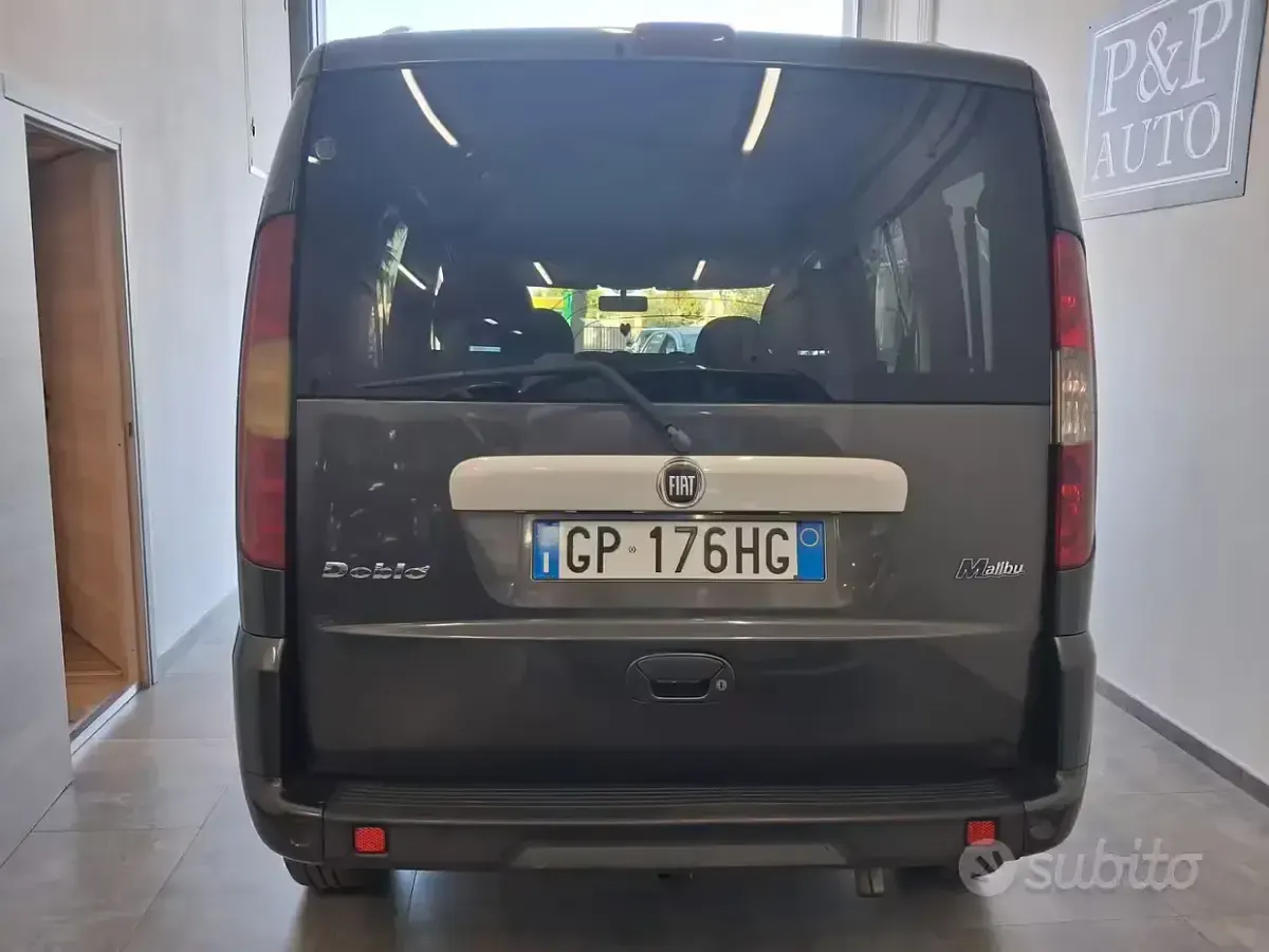 Usata Fiat Doblò 120 CV (88 kW) 2008 Grigio Monovolume