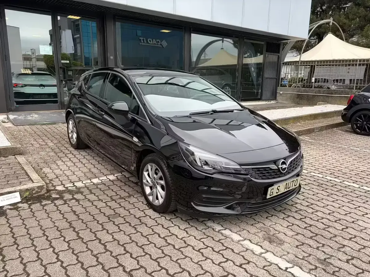 Occasion Opel Astra 122 PK (89 kW) 2021 Zwart Sedan