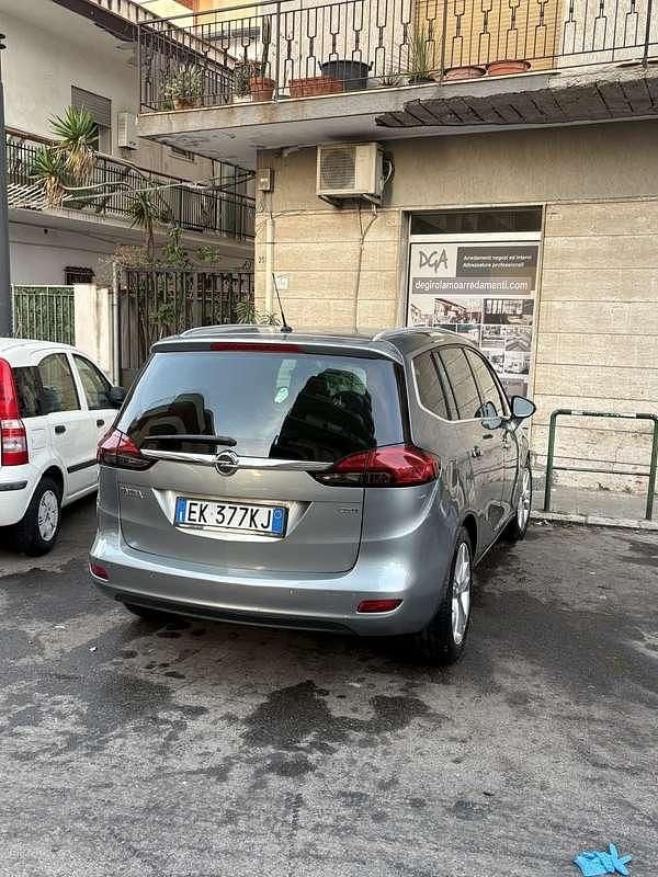 Usata Opel Zafira Family 110 CV (80 kW) 2011 Monovolume