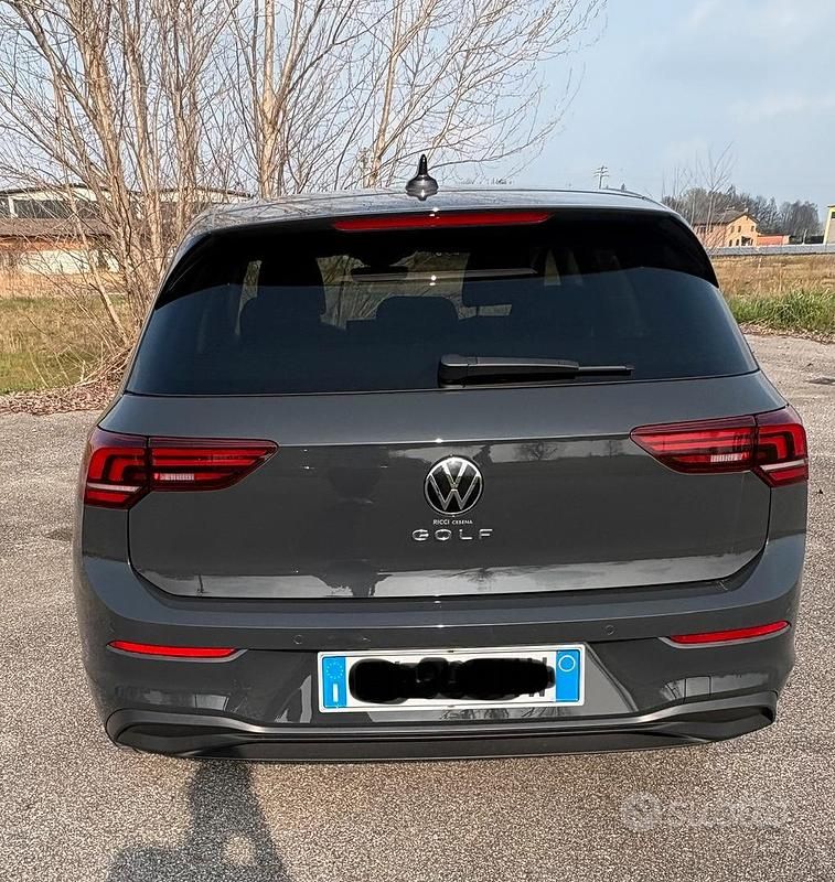 Usata VW Golf VIII 115 CV (84 kW) 2025 Grigio Berlina