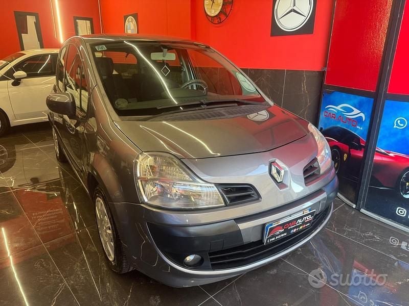 Usata Renault Modus Dynamique 86 CV (63 kW) 2010 Grigio Monovolume