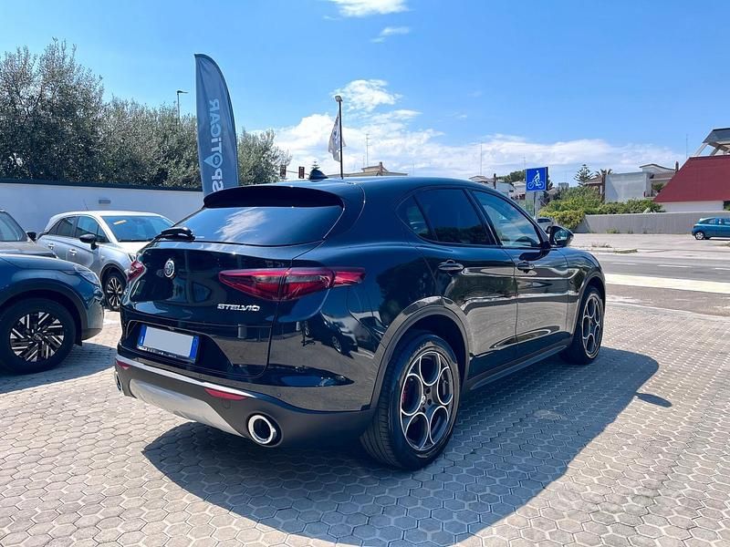 Usata Alfa Romeo Stelvio Executive 190 CV (139 kW) 2019 Nero SUV