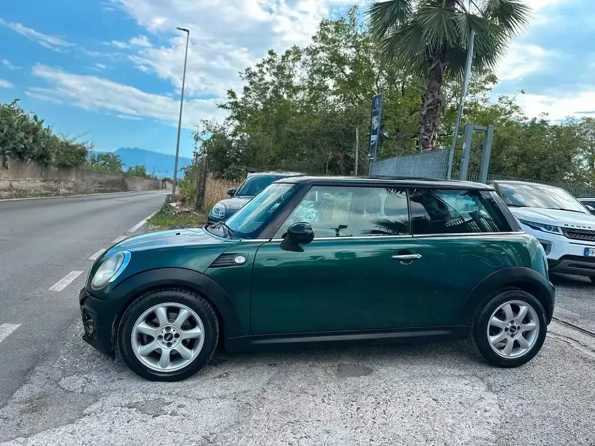 Usata Mini Cooper 109 CV (80 kW) 2009 Verde Utilitaria