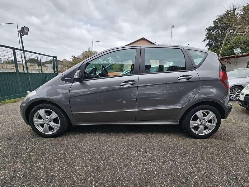 Usata Mercedes A160 Executive 95 CV (69 kW) 2011 Grigio Monovolume