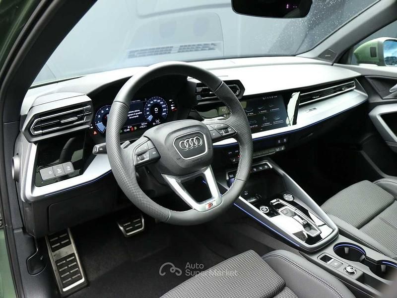Nuova Audi A3 S-Line 150 CV (110 kW) 2026 Verde Berlina