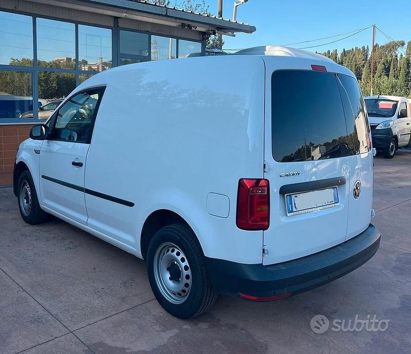 Usata VW Caddy 102 CV (75 kW) 2020 Bianco Monovolume