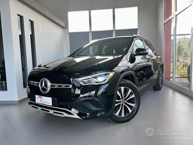 Nero Usata 2021 Mercedes GLA180 Style SUV | 28.990 € (Buon prezzo) - Immagine 1/4