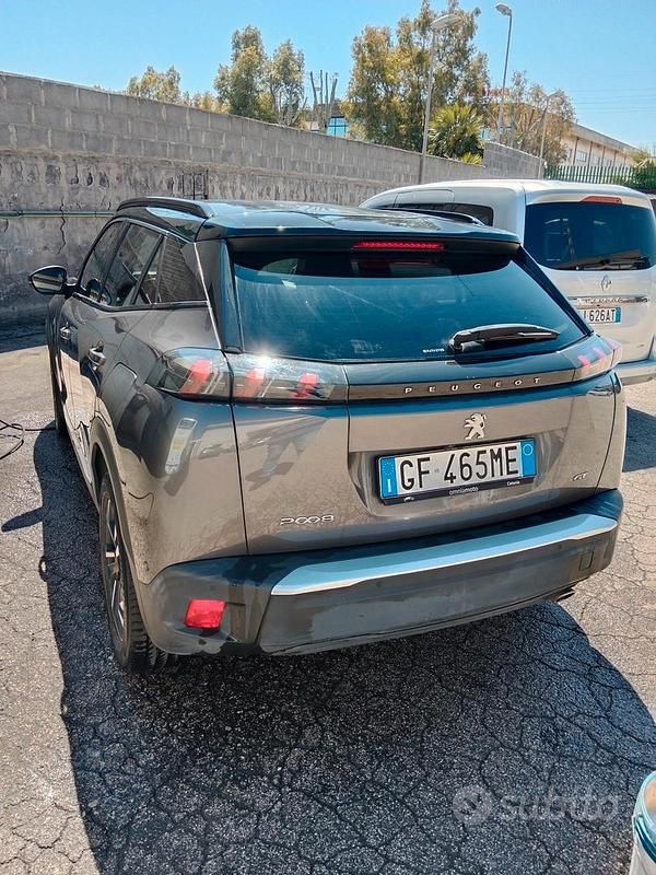 Usata Peugeot 2008 GT 131 CV (96 kW) 2021 Grigio SUV