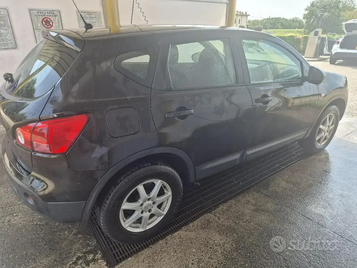 Usata Nissan Qashqai Acenta 115 CV (84 kW) 2008 Nero SUV