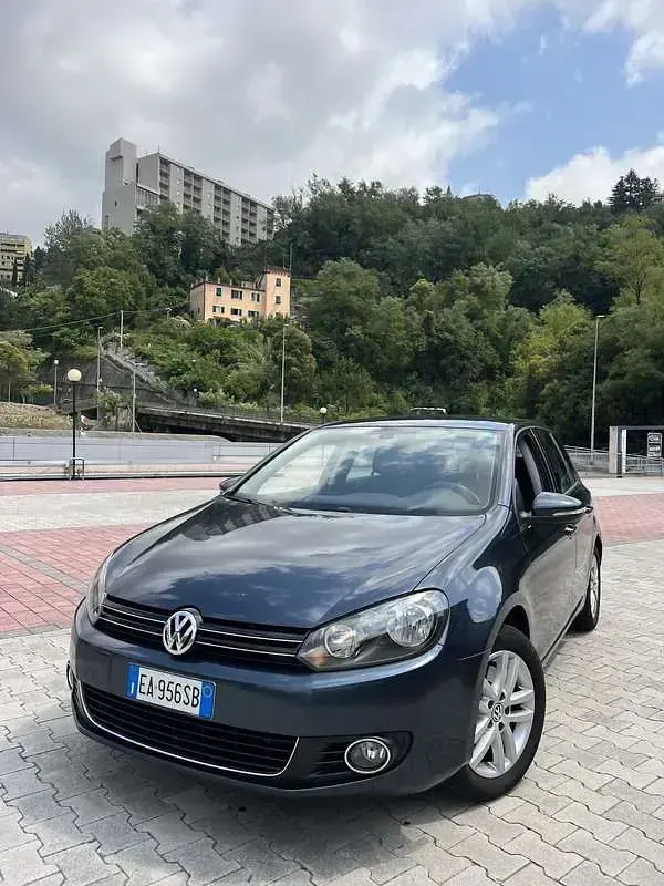 Usata VW Golf VII Highline 140 CV (102 kW) 2012 Berlina