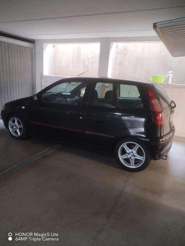 Usata Fiat Punto 133 CV (97 kW) 1995 Berlina