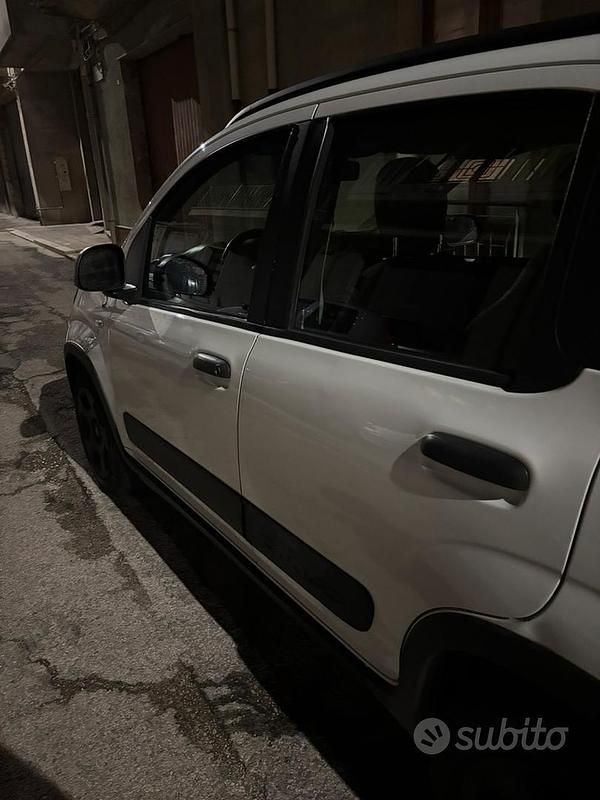 Usata Fiat Panda Cross Cross 69 CV (50 kW) 2019 Bianco Utilitaria